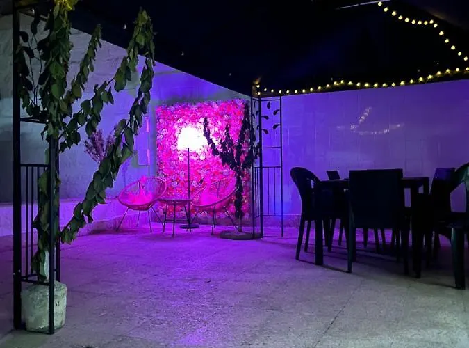 L'angolo Rosa דירה Carosino