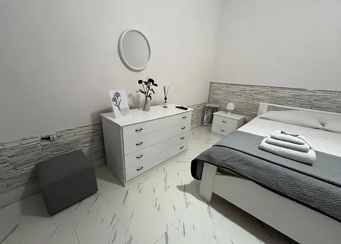 L'angolo Rosa דירה Carosino